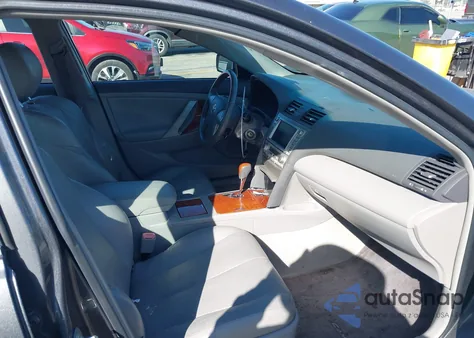 2011 Toyota Camry Xle z USA, uszkodzony, nr VIN 4T1BF3EK9BU231554